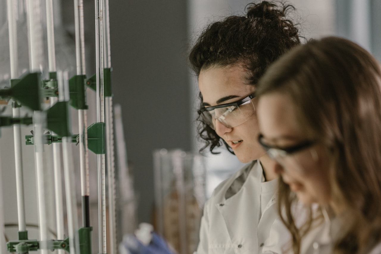 Two women in a science lab