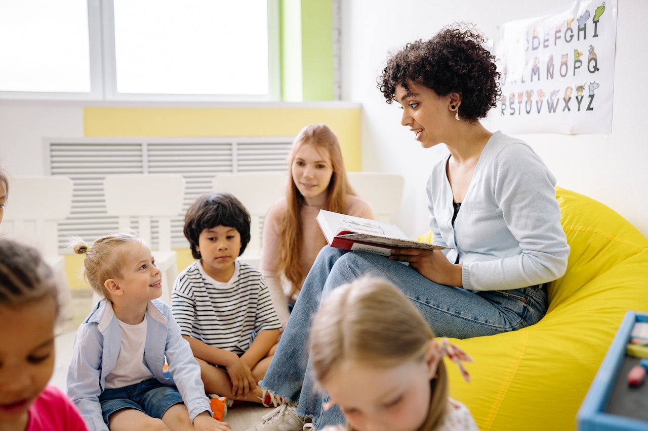 Teacher reading to her class