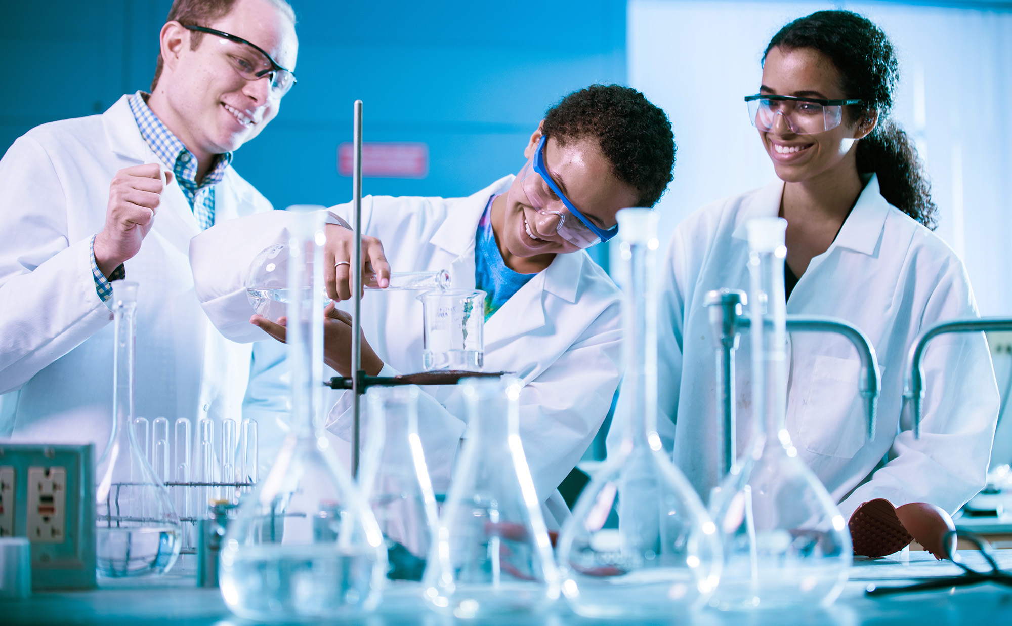 students in chemistry lab