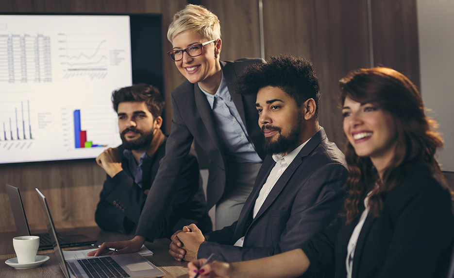 Manager closing the deal with team