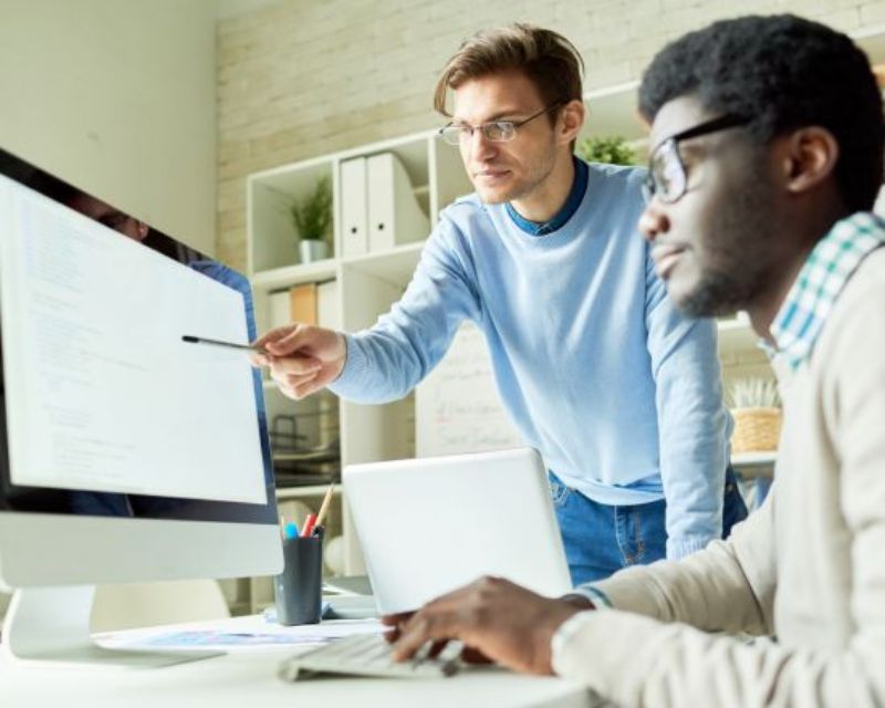 students in networking room