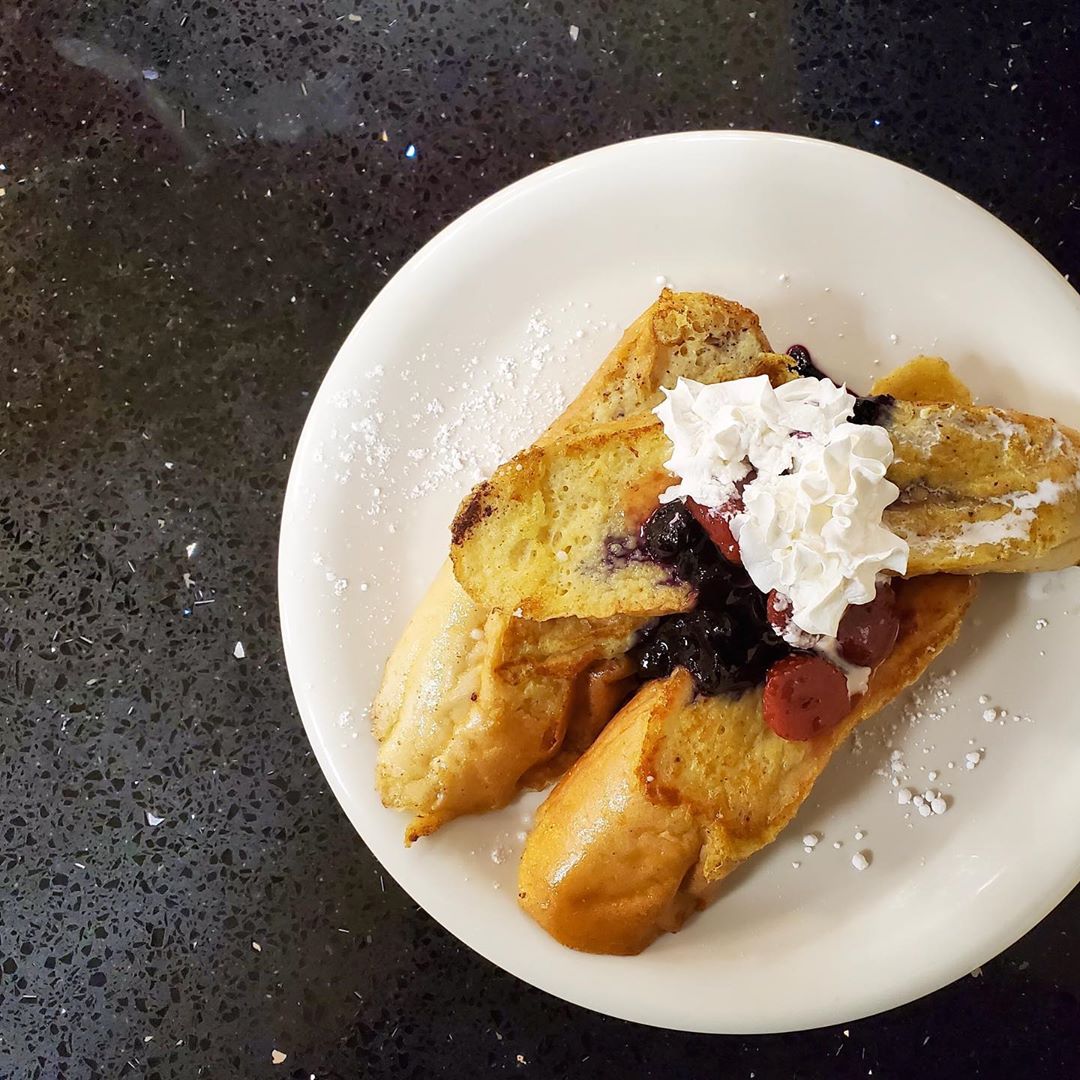 French toast with blueberries