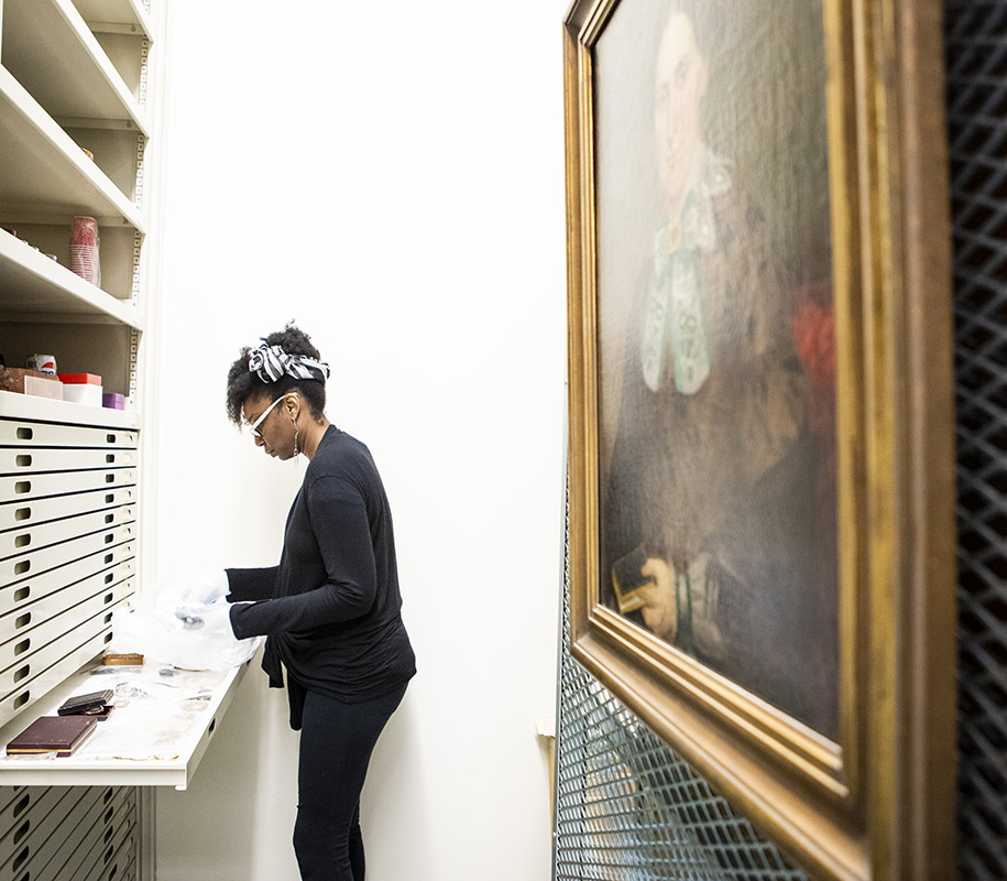 student in museum studies class in Atlanta History Center