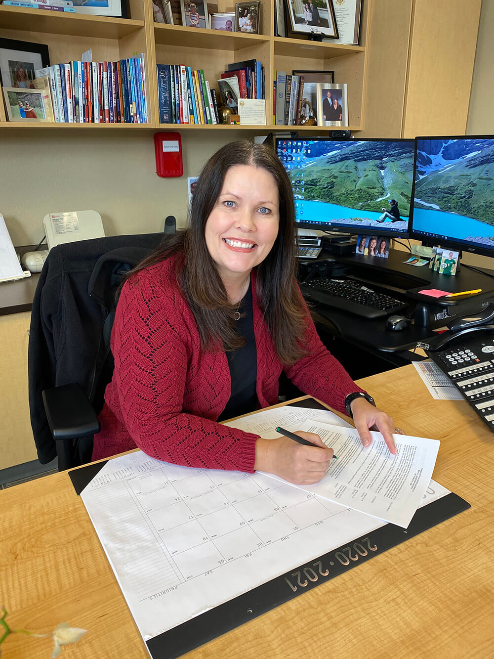 Dr. Laurie Barron