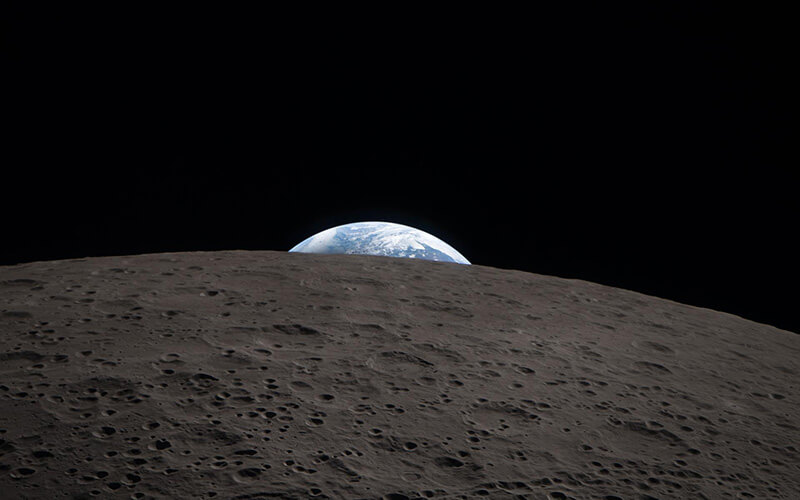 A Breathtaking Earthset from Orion 