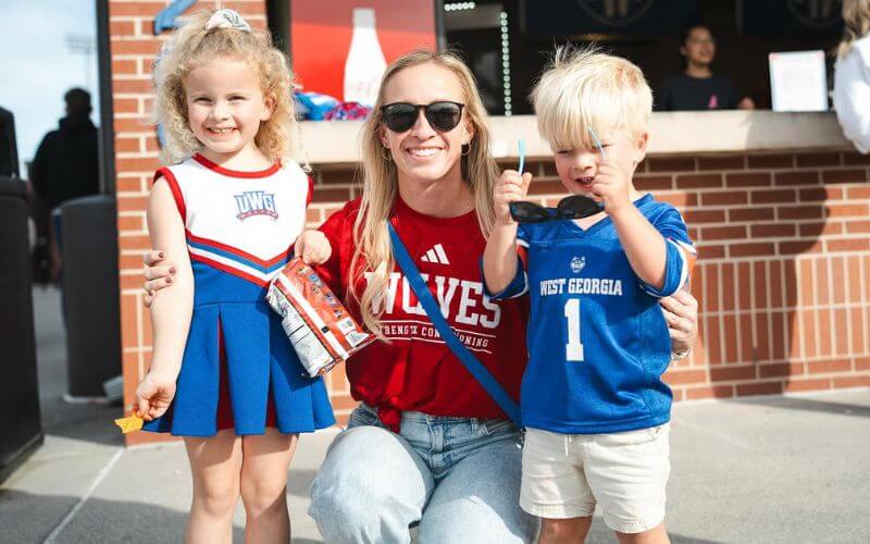 Young UWG fans