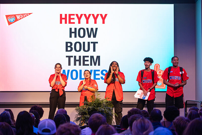 UWG students on stage at orientation