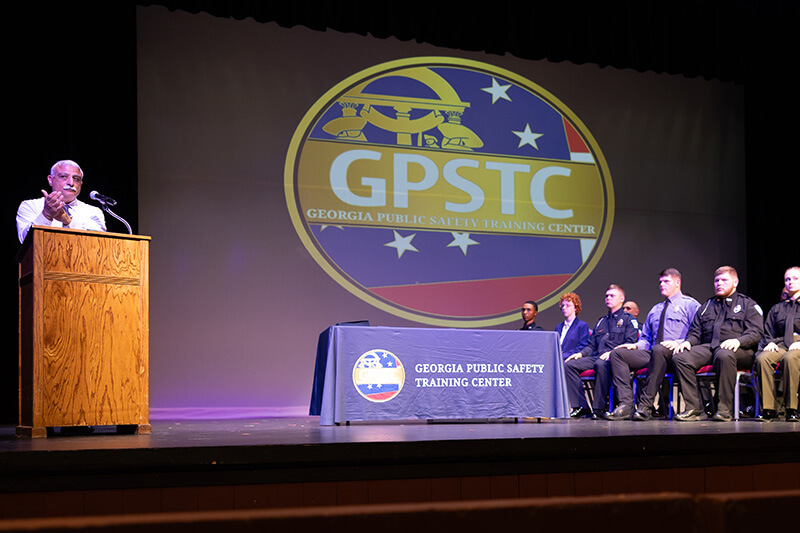 Villa Rica Police Chief Michael Mansour addresses the class