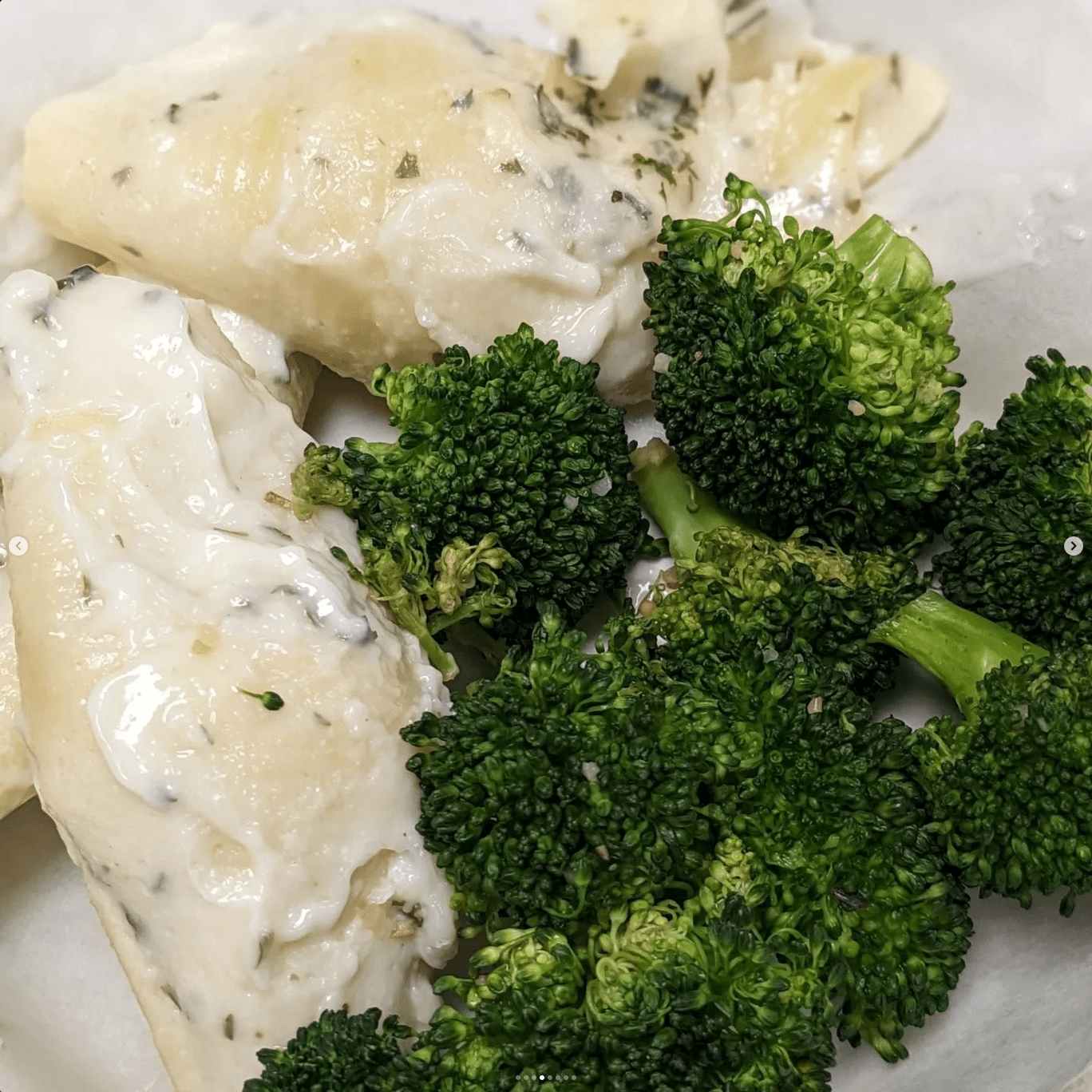 Stuffed Shells and Broccoli.